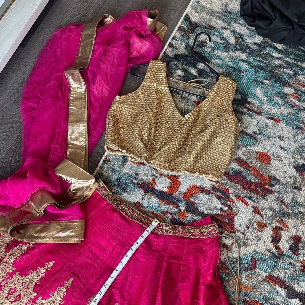 Pink lehenga choli / Indian dress - Picture 5 of 5